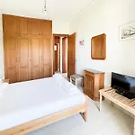 Apartament Malakassis House