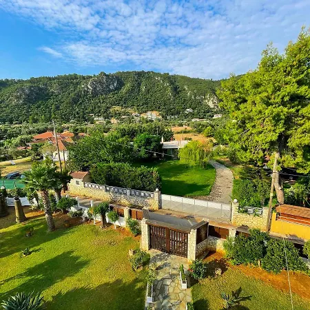 Lejlighed Malakassis House *