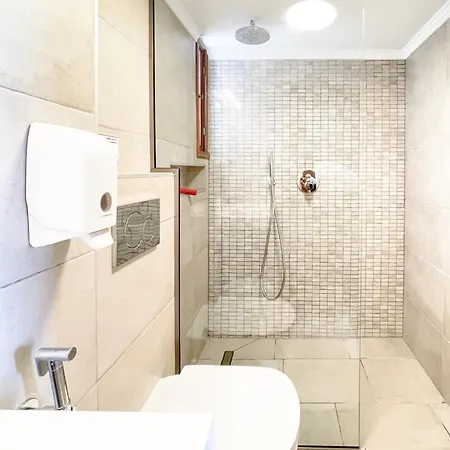 Malakassis House Lejlighed