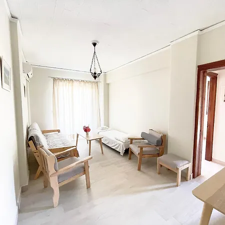 Malakassis House Apartmán *