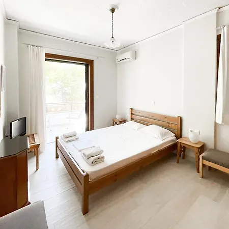 Malakassis House Apartmán *