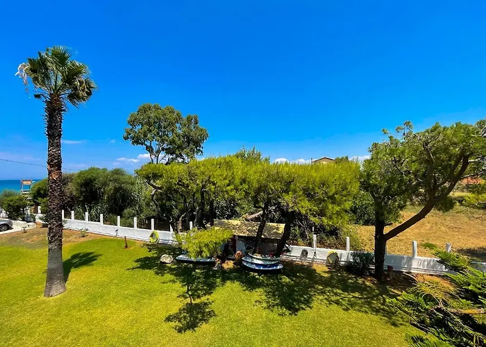 Апартаменты Malakassis House *